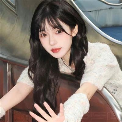 捷运上的女孩
